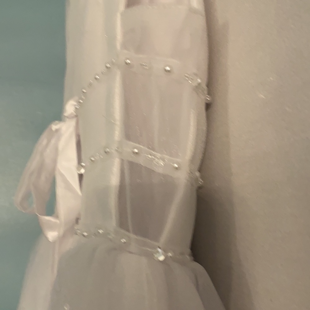 Wedding gown - Picture 7 of 12